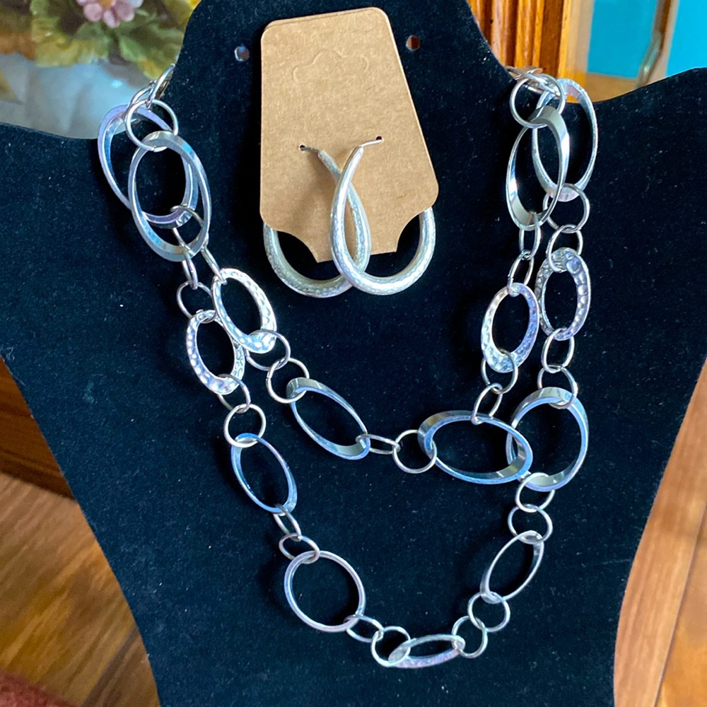 EUC Multi-Size/Style Chain Necklace + Hammered Metal Post Earrings Silver